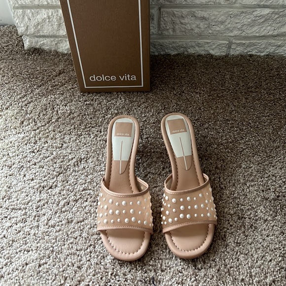 Dolce Vita Meeza Pearl Blush kitten heel - Picture 2 of 10